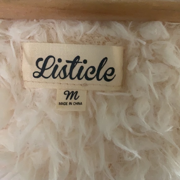 Hooded vest ivory color - Picture 3 of 3